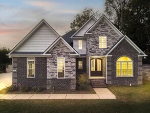 Building Photo - 601 Joyce Ave