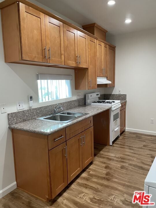 Building Photo - 306 N Hobart Blvd