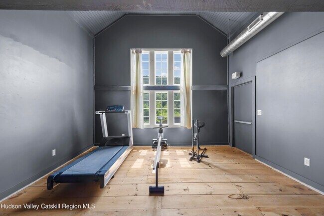 Building Photo - 1977 NY-295