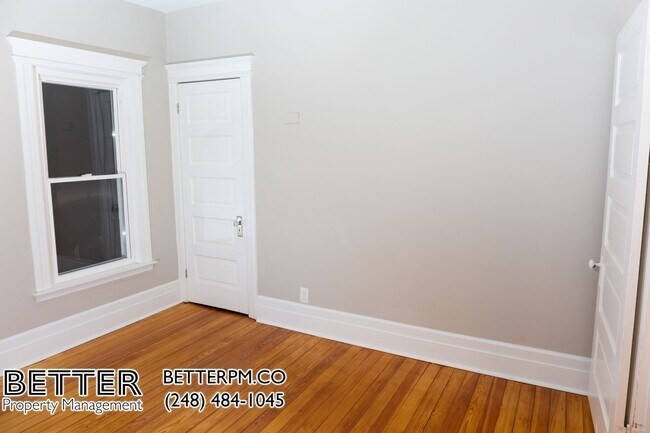 Building Photo - Modern Living in Mexicantown