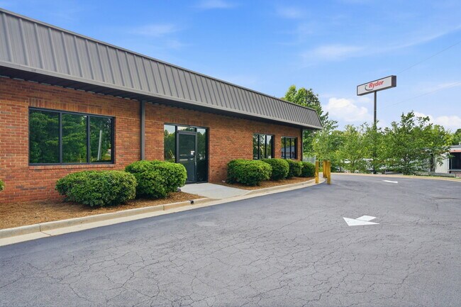 Building Photo - 1449 Field Park Cir NW