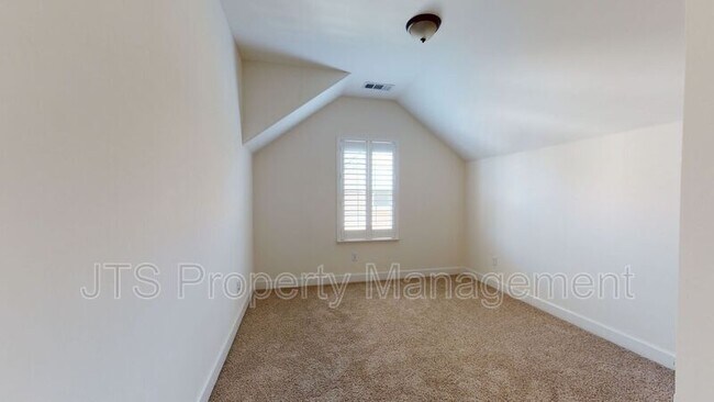 Building Photo - 1349 Piper Pl