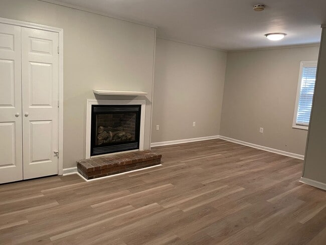 Building Photo - 3 BEDROOM 2 BA SINGLEWIDE  MOBILE HOME W R...