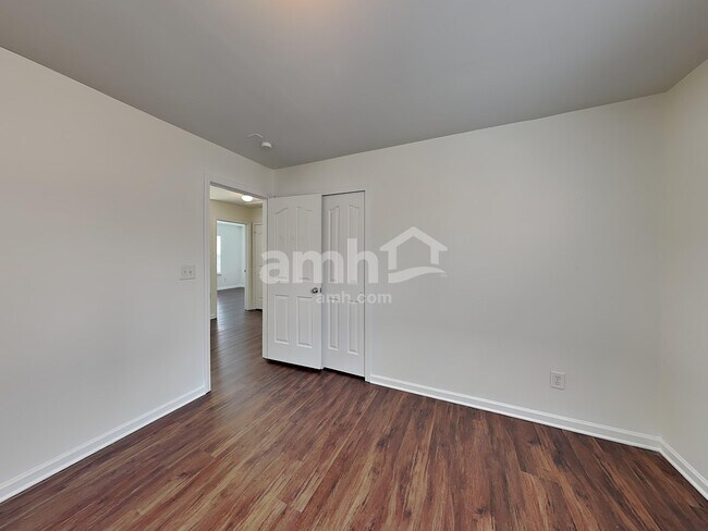 Building Photo - 2111 Less Traveled Trail