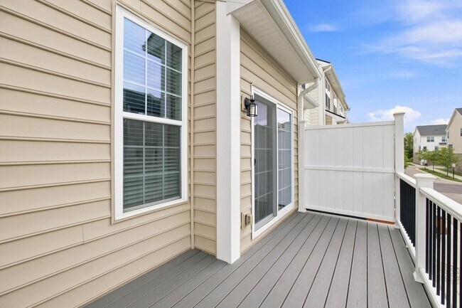 Building Photo - 2780 Ashcombe Dr.