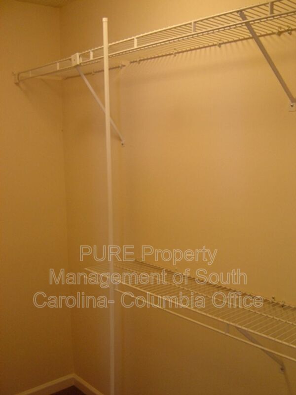 Building Photo - 8 Ridge Pond Dr