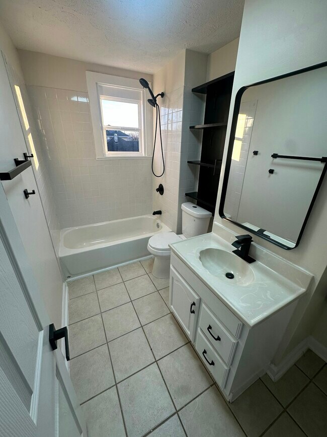 Building Photo - 1753 Courtland Ave