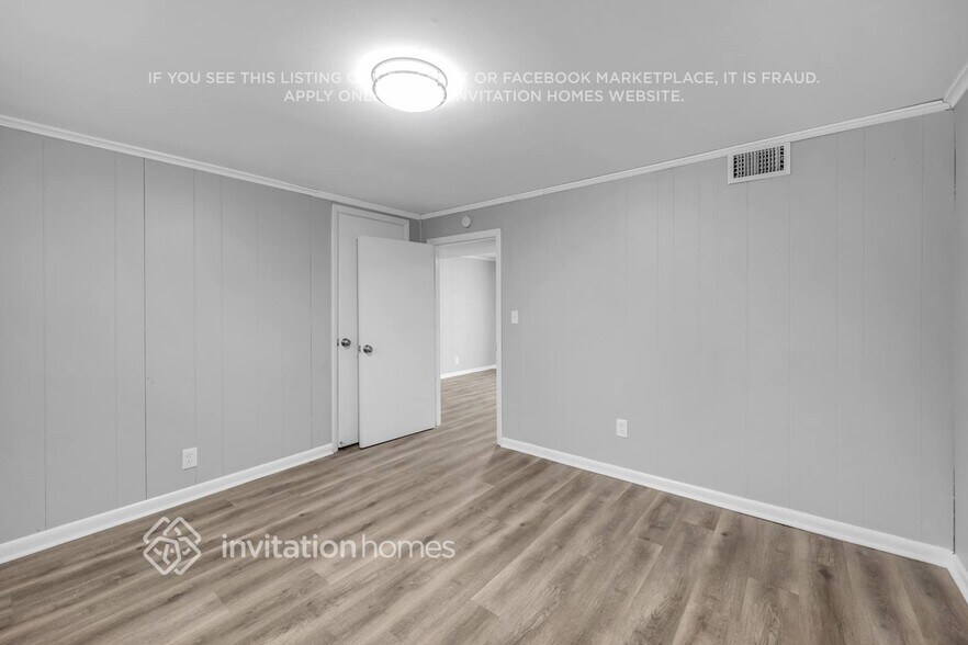 Building Photo - 4806 Jeffery Dr