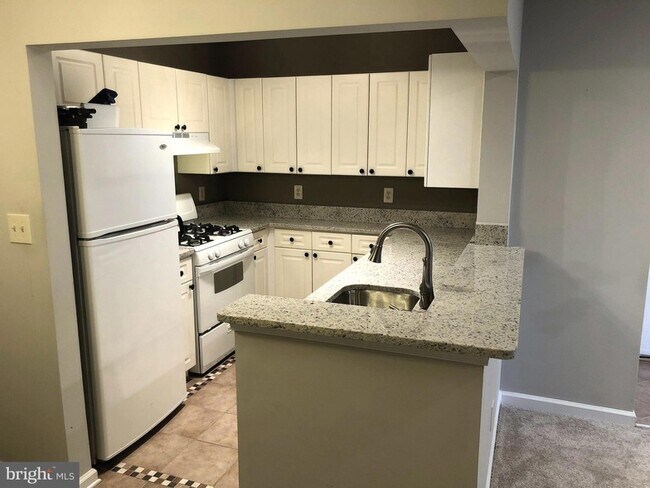 Building Photo - 20311 Beechwood Terrace