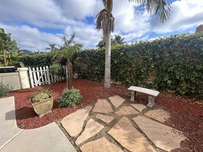 Building Photo - Beautiful 3bed/2bth in San Marcos!