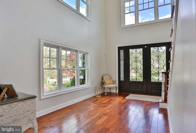 Building Photo - 6329 Linway Terrace