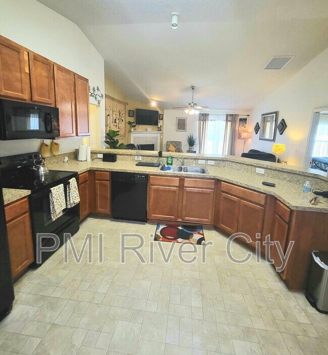 Building Photo - 2132 Sotterley Ln