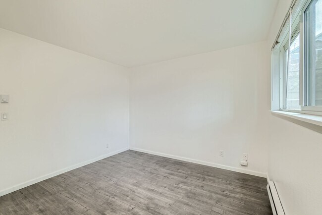 Building Photo - Amazing 1bed/1bath Apartment in White Center!