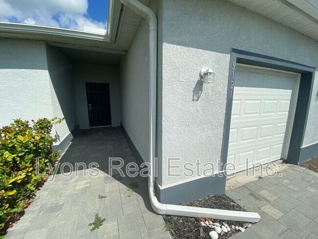 Building Photo - 9121 Waldrep St