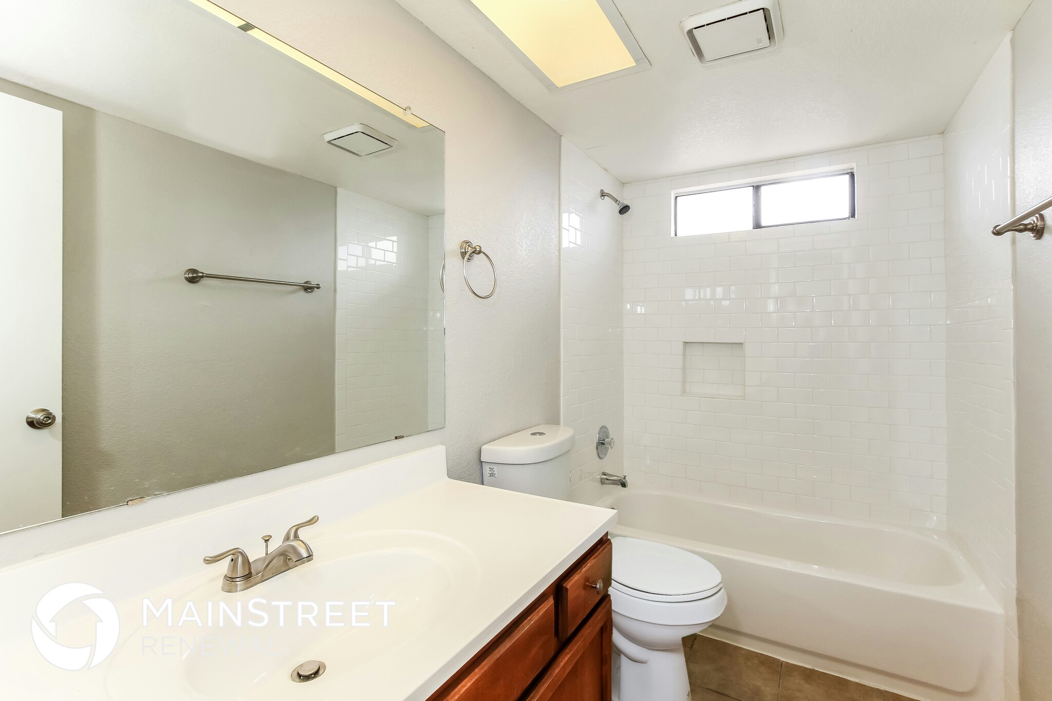 Building Photo - 3733 W Villa Theresa Dr