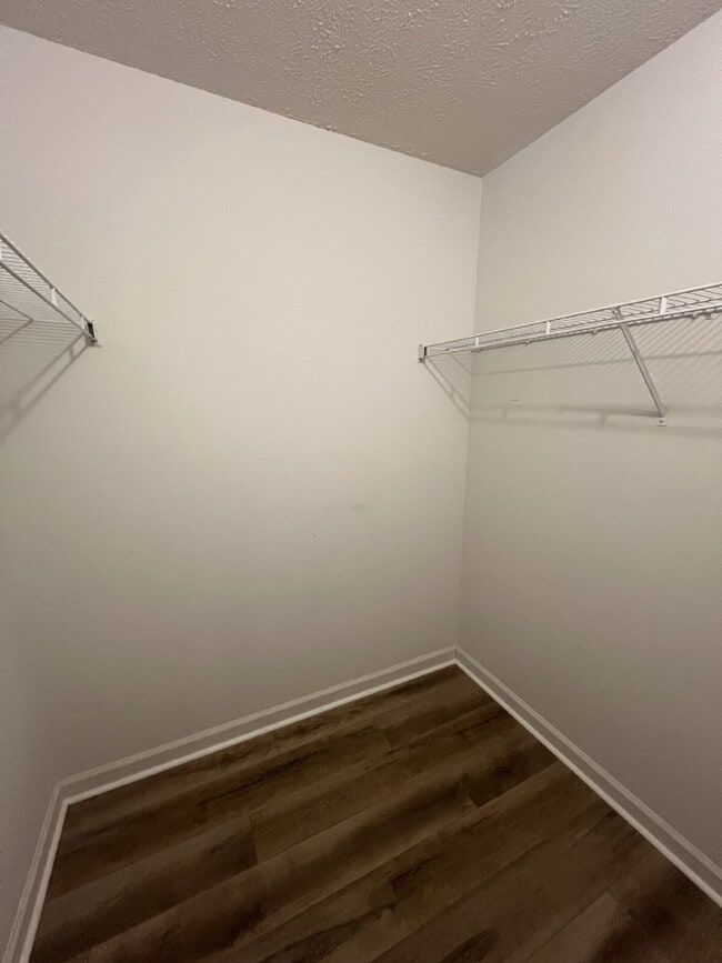 Building Photo - 3440 Sandpiper Dr