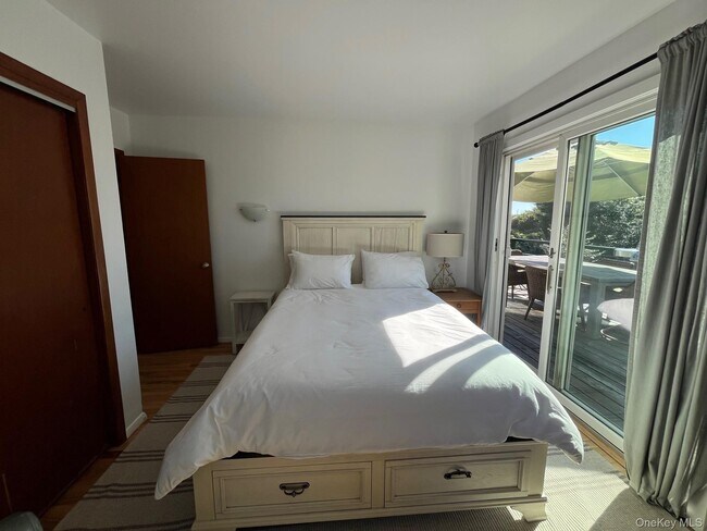 Building Photo - 150 Clipper Way