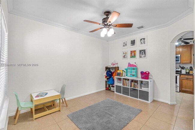 Building Photo - 2712 SW 120th Terrace