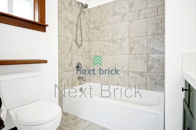 Building Photo - 813 NW 97th St