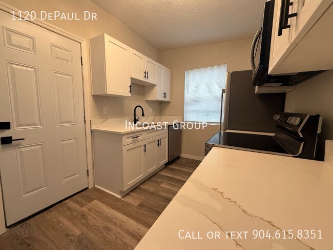 Building Photo - 1120 De Paul Dr