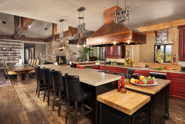 Building Photo - 665 Callicotte Ranch Dr