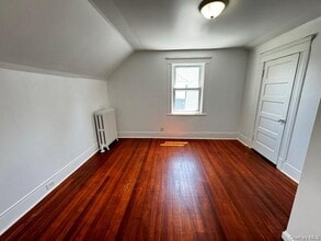 Building Photo - 8 Dudley Pl