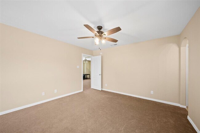 Building Photo - 6146 Sierra Springs Ln
