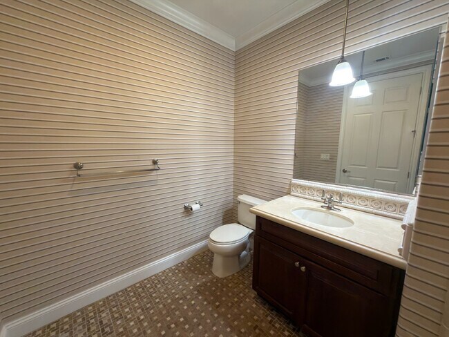 Building Photo - Modern 2BR/2BA Condo in Willow Glen Place Near Downtown San Jose. 2 Secured Parking Spots. Underg...