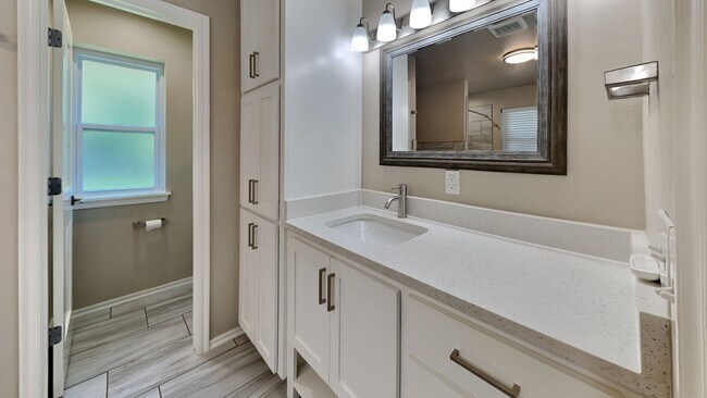 Building Photo - 3 Bedroom Home in Edmond