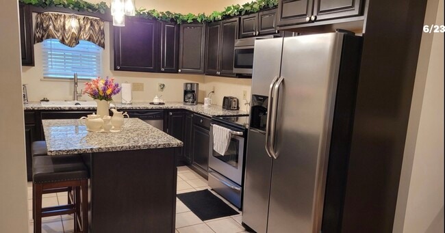 Building Photo - 1003 Catherine St