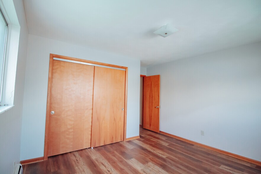 Building Photo - 3012 Carskaddon Ave