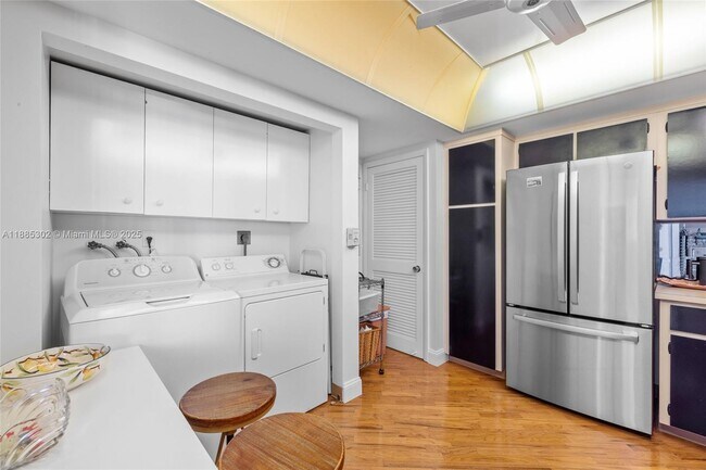 Building Photo - 2784 S Ocean Blvd