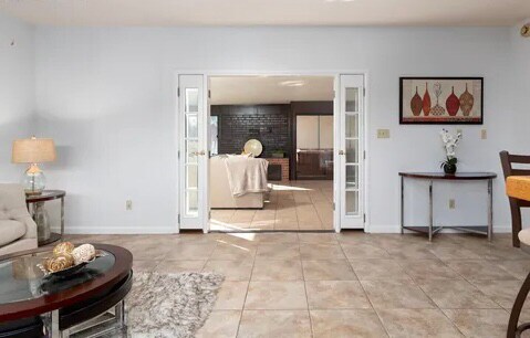 Building Photo - 1306 McFarlane Ln