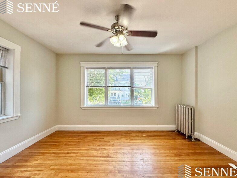 Building Photo - 7 Sherborn Ct