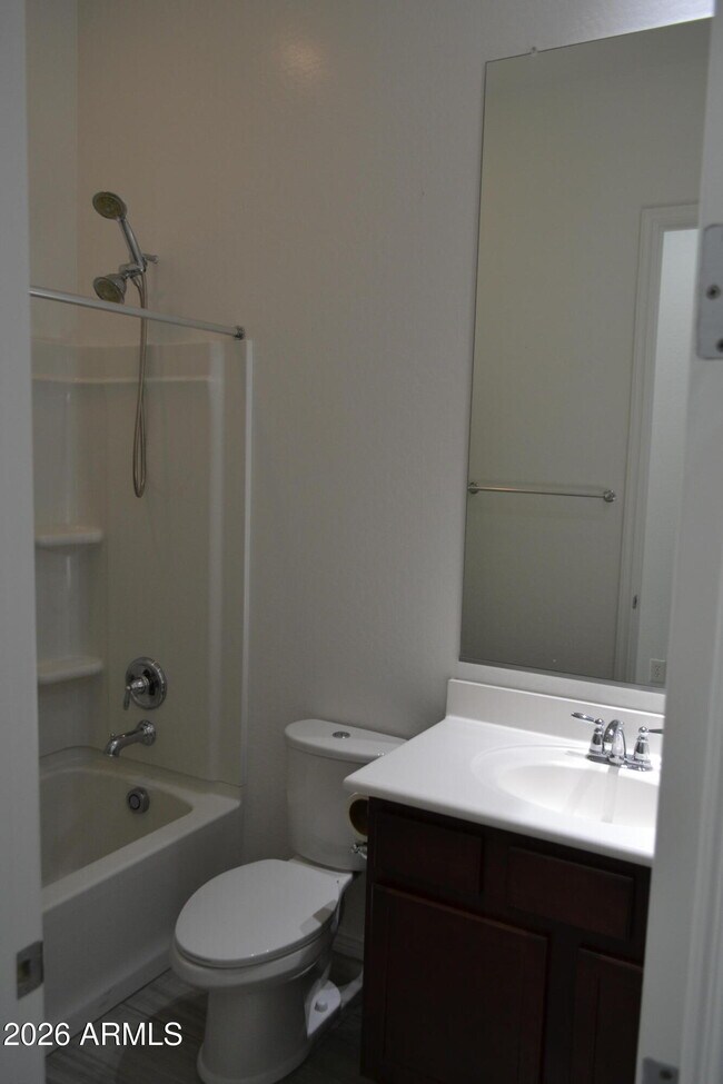 Building Photo - 9644 Thatcher Ave