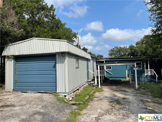 Building Photo - 840 Highview St