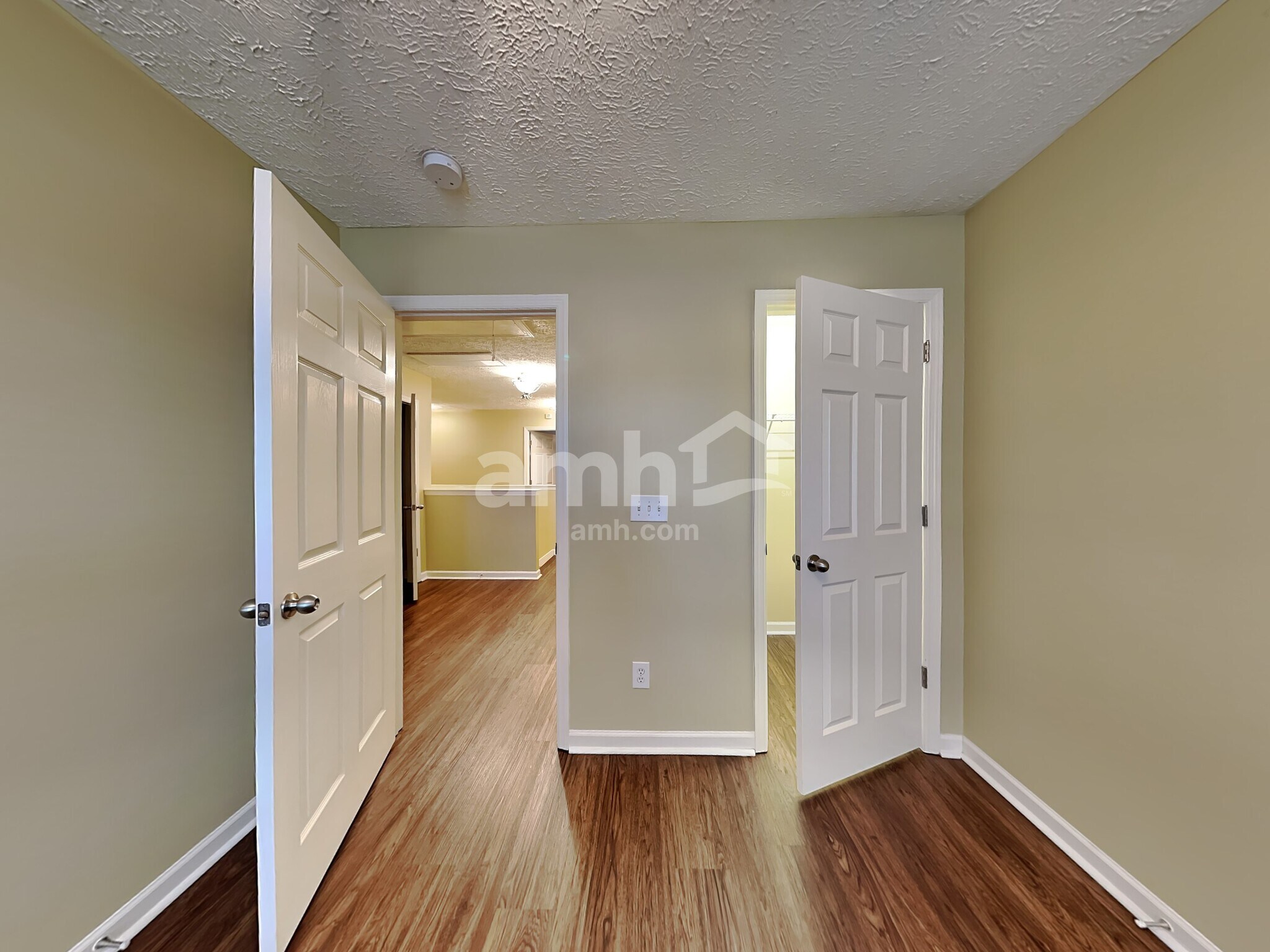 Building Photo - 3605 Belvidere Ct
