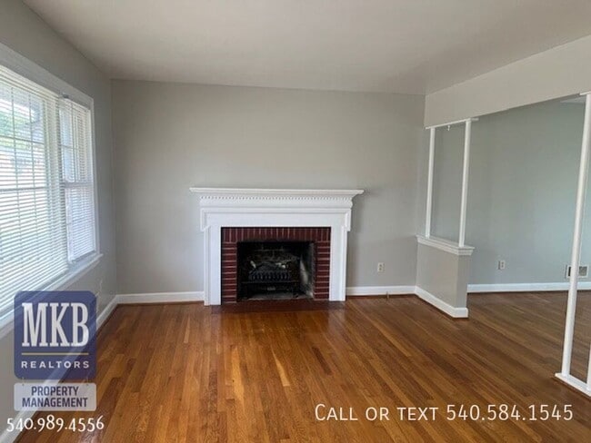 Building Photo - 1520 Longview Ave