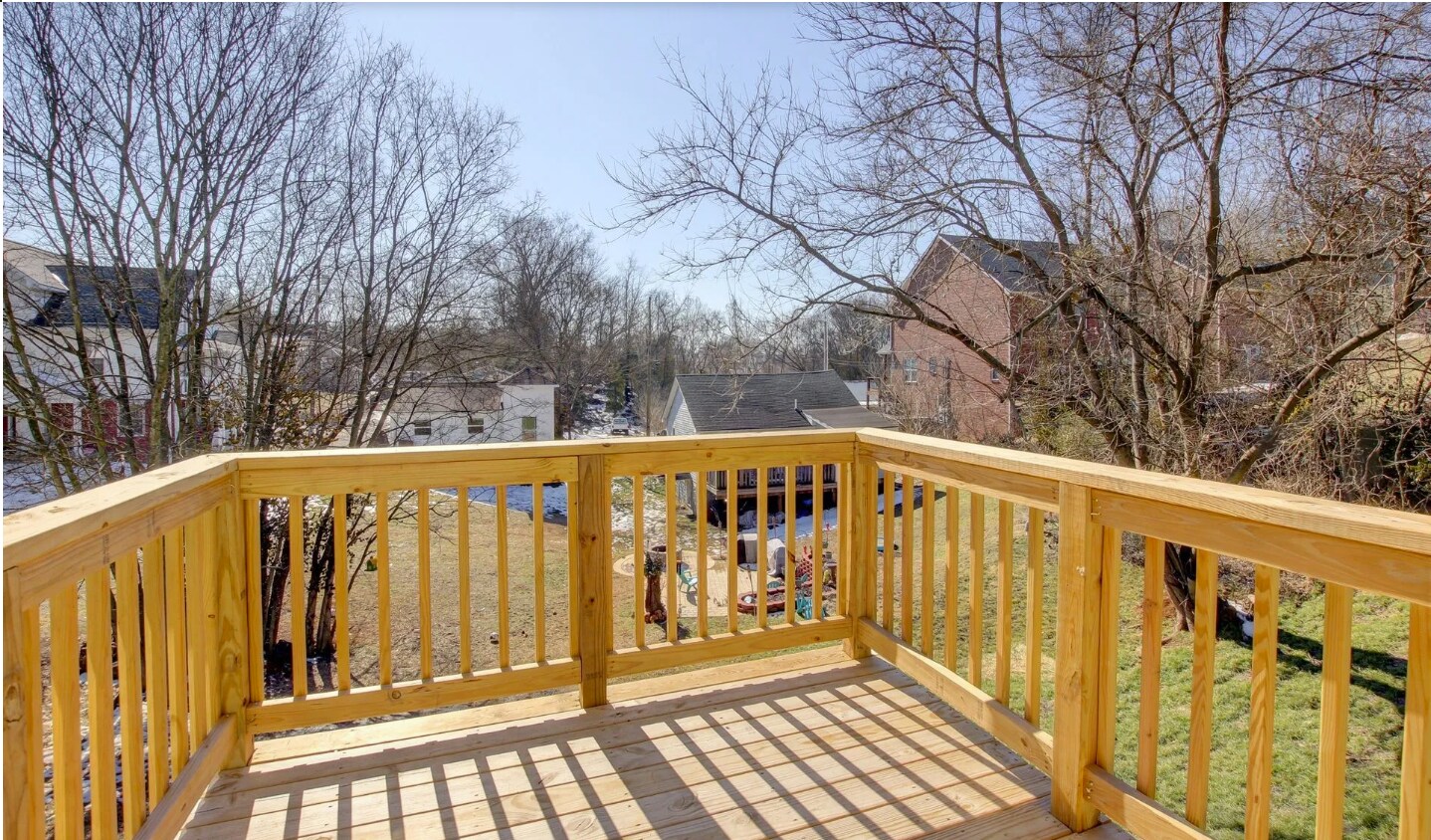 Building Photo - 420 S 2nd St