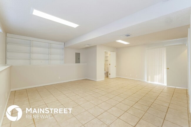 Building Photo - 1609 Johnston Dr