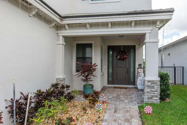 Building Photo - 7528 Moonrise Dr