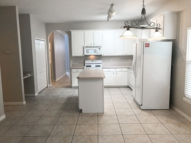 Building Photo - 13828 Guildhall Cir