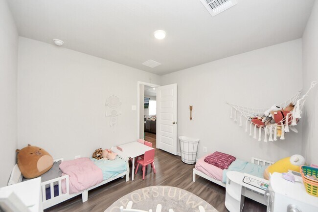 Building Photo - 3702 Cub Dr