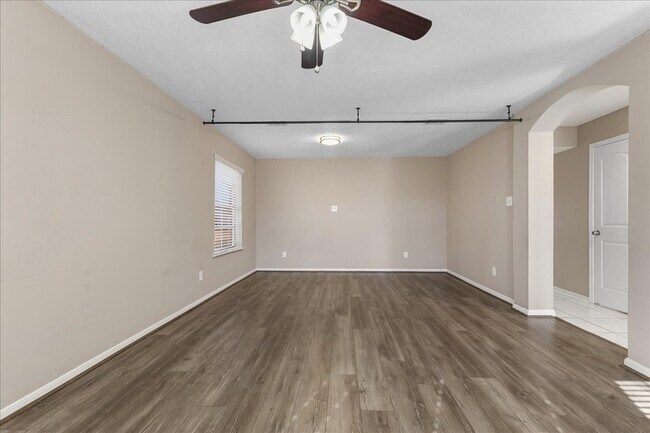 Building Photo - 16218 Bunker Ridge Rd