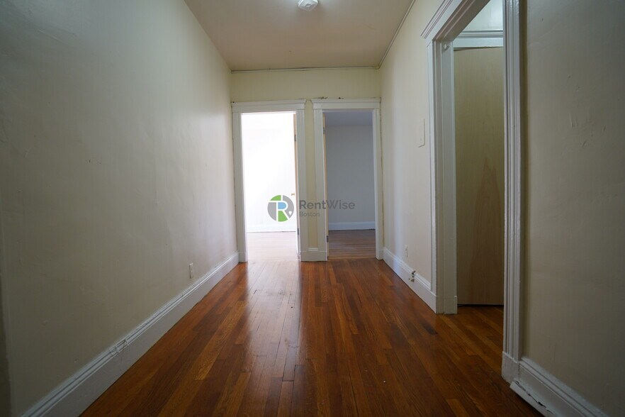 Primary Photo - 131 Washington St