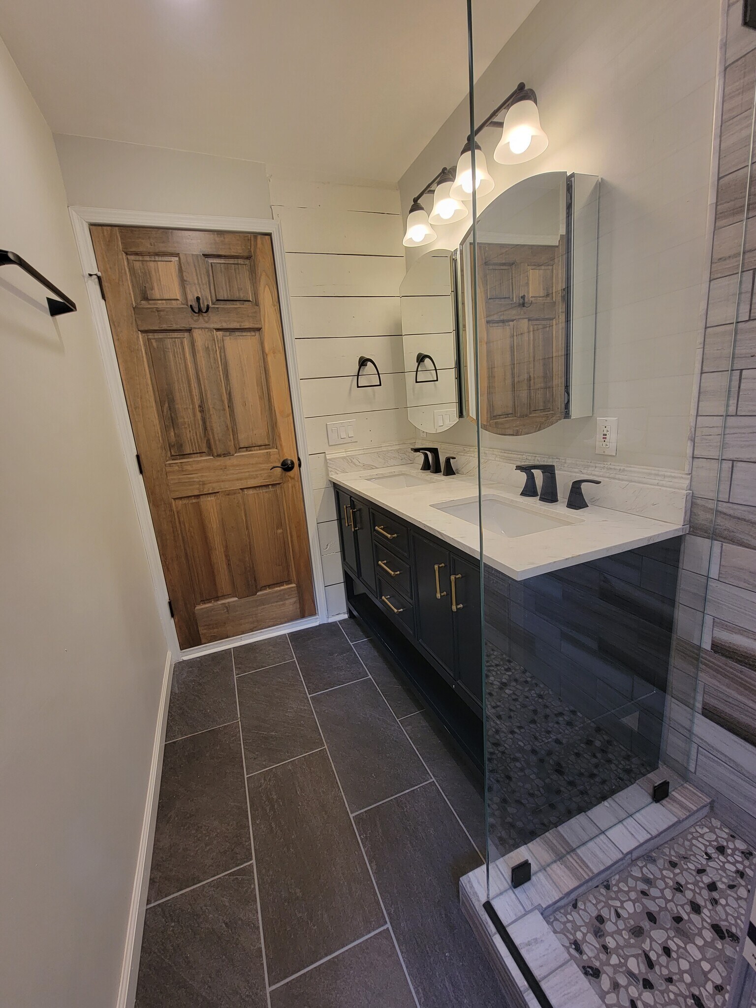 Double Vanity Sink - 218 Chatham Ave