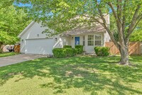 Building Photo - 1427 Logan Dr