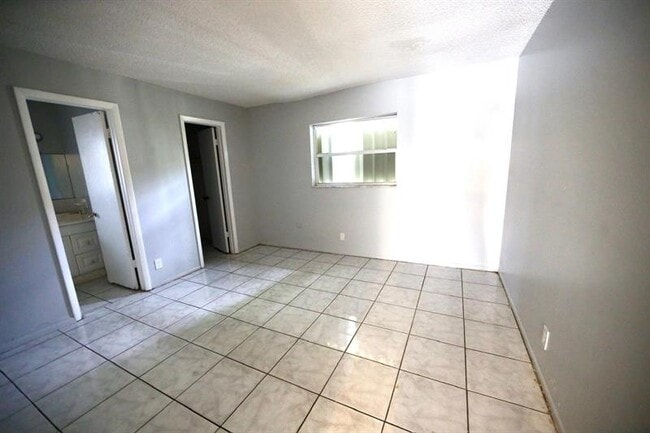 Building Photo - 7851 SW 10th Ct