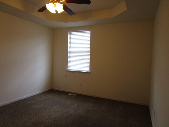 Building Photo - 5013 Roscoe Rdg