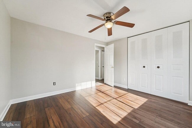 Building Photo - 308 Raussell Pl